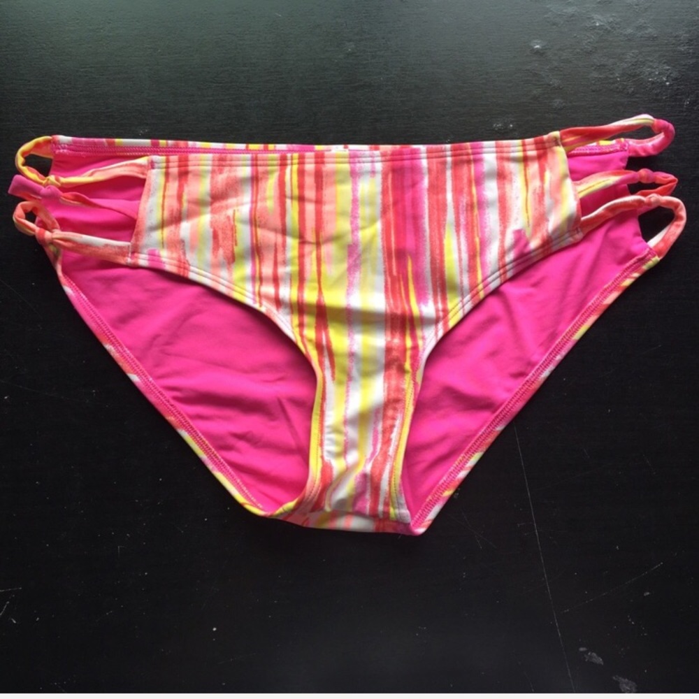 Aerie bottoms with tied sides